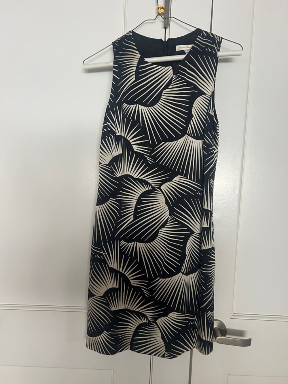 JB by Julie Brown Black & Cream Graphic Midi Shift Dress